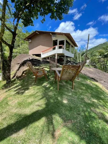 Casa com choupana interior de Alfredo Chaves E S 