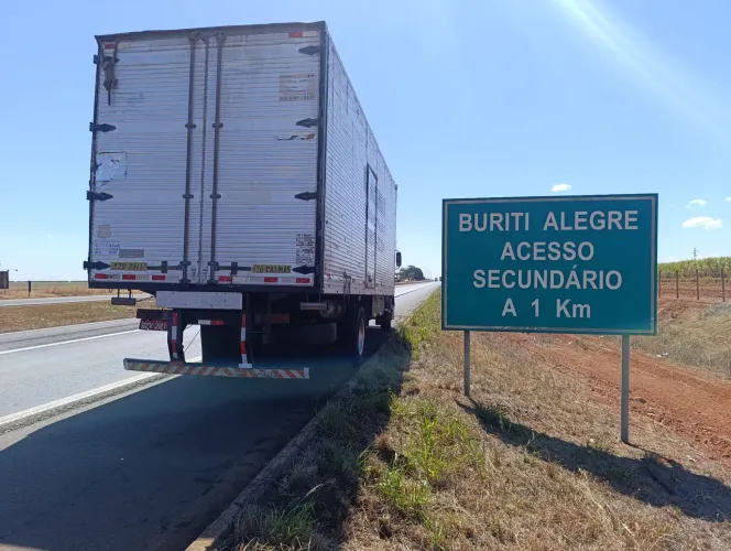 FRETE E MUDANÇAS /PALMAS A GOIÂNIA 