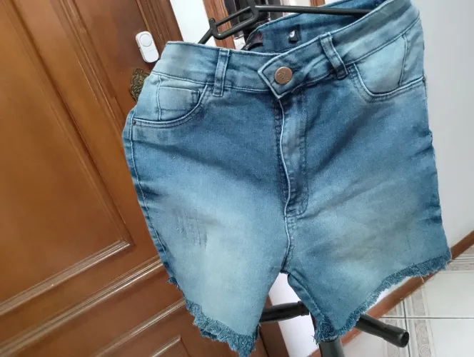 Shorts Jeans Feminino. POUQUÍSSIMO USO, NOVÍSSIMO