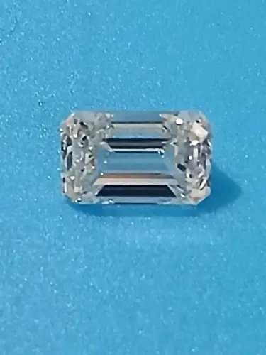 Diamante Natural , Retangular , 1.50 cts , Branco Extra , Puro .