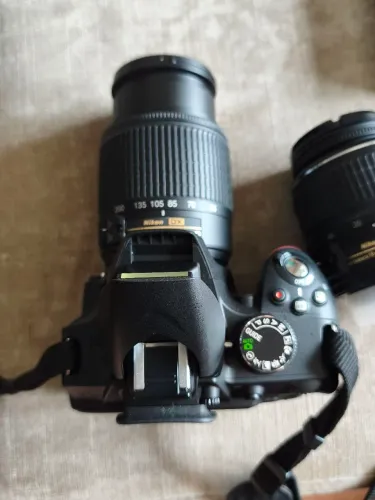 Câmera Nikon completa + Tripé em ótimo estado