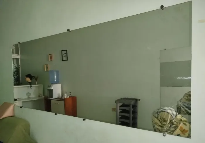 Vende se espelhos