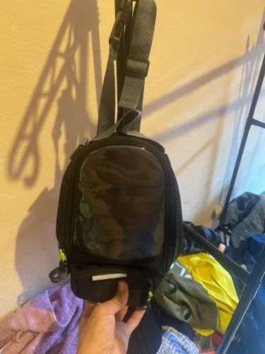 Vendo bolsinha de por na moto muito boa o produto e o material!!