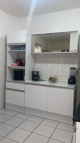 Armário de Cozinha Espelhado com 3 meses de uso