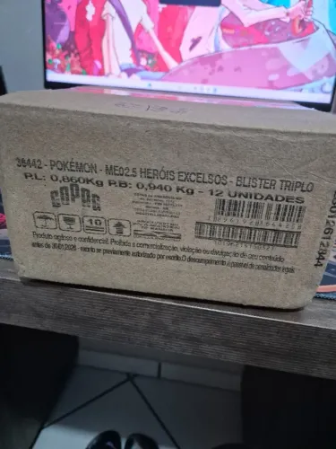 Case de Blisters Triplos de Herois Excelsos - Pokemon TCG