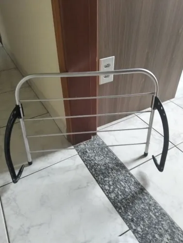 Varal de janela Novo
