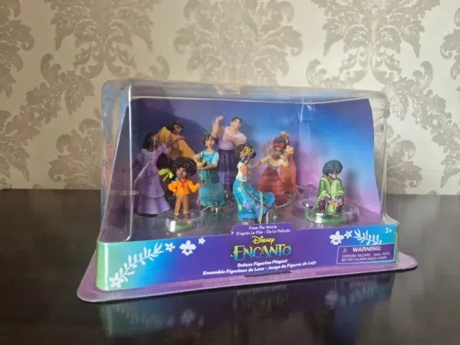 Figurine Set Encanto. 9 Miniaturas. Oficial Disney. Lacrado!