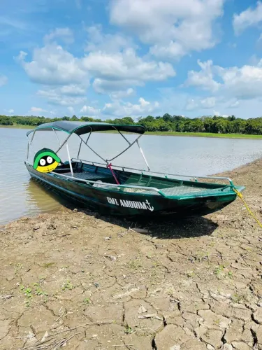 Bote com capota NOVO