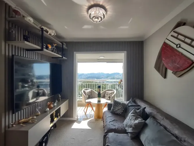 Exuberante Apartamento, Condominio Clube, Andar Alto!!