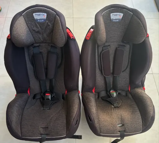 02 Cadeirinhas para Auto Burigotto Reclinável - 4 Posições Matrix Evolution K 0 a 25kg
