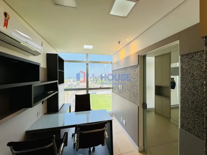 Excelente sala pronta para o seu negócio, totalmente mobiliada no Ed. Premier com uma lind