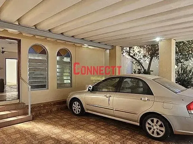 CASA À VENDA DE 4 QUARTOS NO BAIRRO JARDIM INDEPENDENCIA.