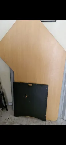 MESA DE ESCRITÓRIO com 2 gavetas