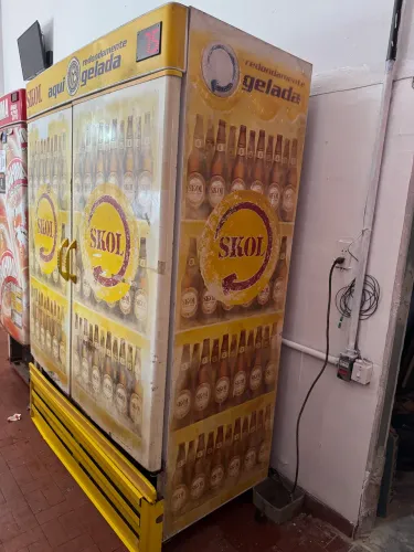 Cervejeira skol porta dupla 2 motores! Otimo estado!!