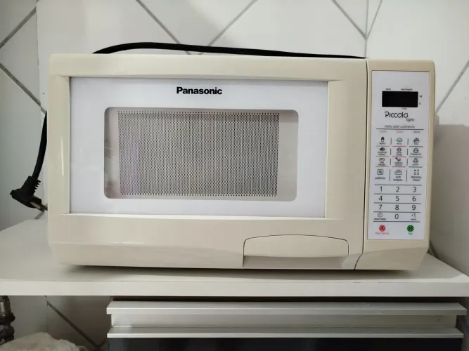 Microondas Panasonic Piccolo 25L