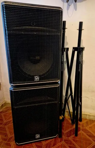 Kit CaixasPA Audio Premiun Acustic - CXs Ativa  e Passiva 500 w - + tripé 