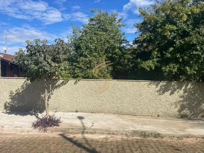 Terreno murado de 500m² à venda na Vila Pereira em São José do Rio Pardo