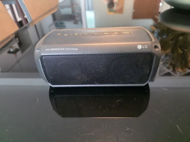 Caixa de Som Bluetooth LG XBOOM Go PK3 - Excelente Estado