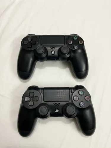 Kit 2 Controles PS4 DualShock 4 Originais - 100% Funcionais - R$ 200 no Par
