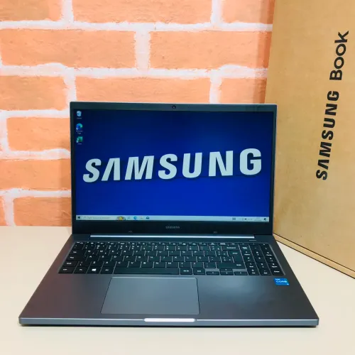 Notebook Samsung i3 de 11ª Geração/ Ram 8GB/ Ssd 128GB/ FullHD/ Placa Intel Graphics 4GB