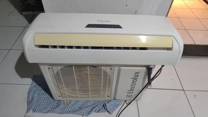 AR-CONDICIONADO ELECTROLUX 12.000 BTUs À VENDA!