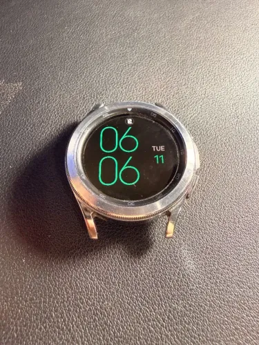 Galaxy Watch 4 Classic 42mm com pulseiras e Dock de carregamento