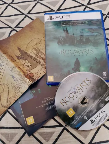 Hogwarts Legacy Deluxe Edition completo com mapa PS5 faço Olx pay