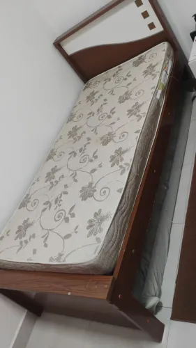 Cama de solteiro com colchão 