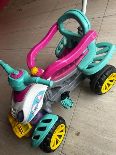 Carrinho de passeio vendo/troco
