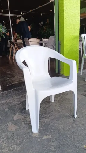 Cadeira com braço Poltrona Alice - 182 kg - NOVA