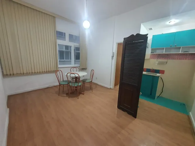 Rua Paula Freitas a 50M DA PRAIA! SELANO ALUGA APARTAMENTO QUARTO E SALA,