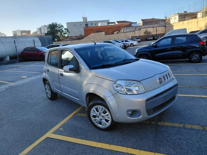 Fiat Uno Vivace Celeb. 1.0 EVO F.flex 8V 5P 2012