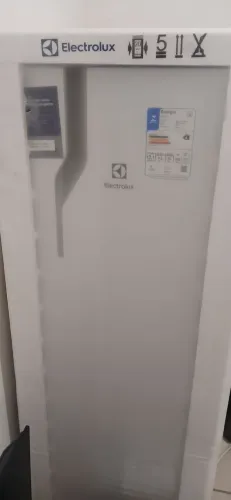 VENDO GELADEIRA ELECTROLUX 240 LITROS