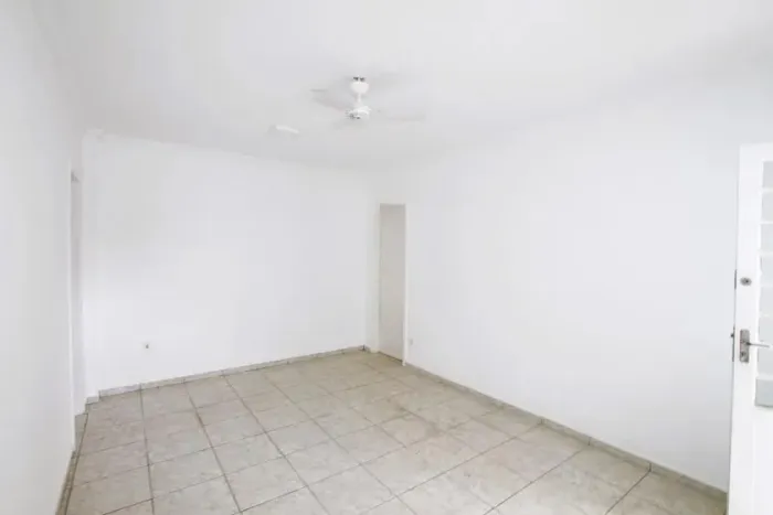 Casa à Venda - Bonfim, 6 Quartos, 350 m2