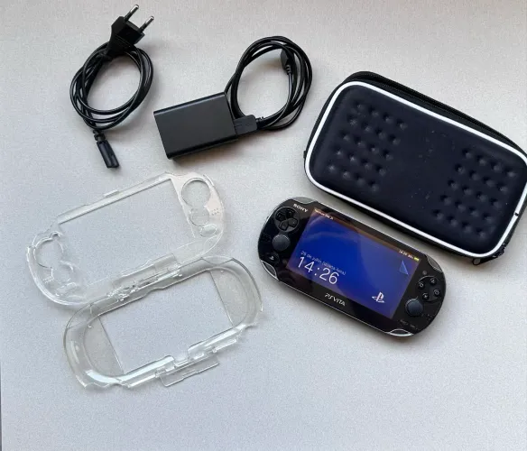 PsVita + acessórios e (Preço negociável)