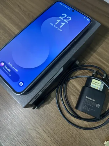 Samsung Galaxy S25 FE 256GB - Impecável (Completo + Brindes) - Poucos Meses de Uso