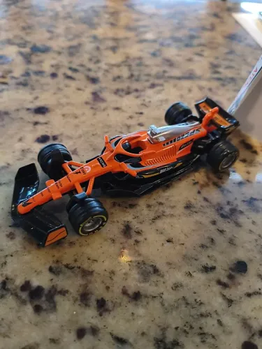 Brinquedo F1