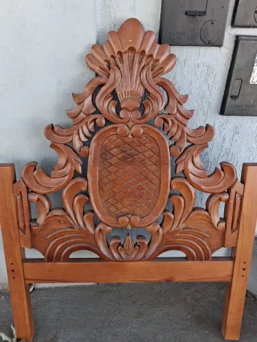 Cama medalhão solteiro