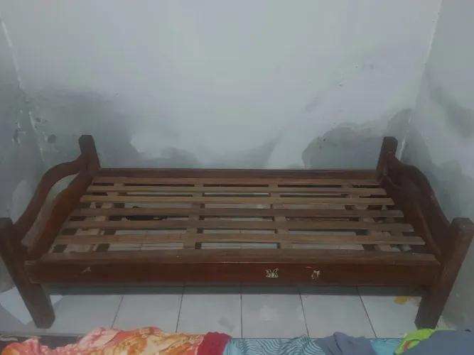 CAMA SOLTEIRÃO MADEIRA