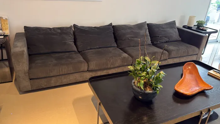 Sofá em veludo 350cm perfeito estado