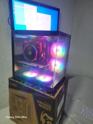 CPU Gamer completo (i7 7700K, 16GB RAM, SSD 240GB,hd 500GB ,RX580 8gb)