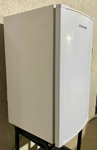 Frigobar Electrolux RE120 Branco 122L - 127V