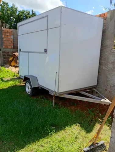 Reboque fechado baixei valor p vender $16500,00