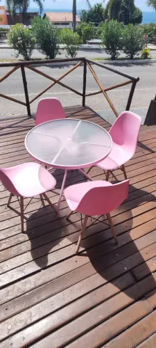 Jogo de mesa rosa