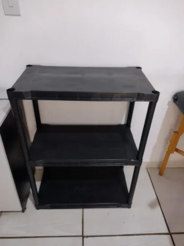 Estante de plástico multiuso