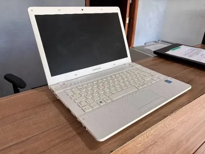 Carcaça Completa notebook Samsung 270e - Somos loja - Aceito cartão