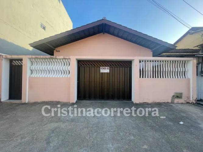 Terreno com 2 casas a venda na rua principal de Flecheiras