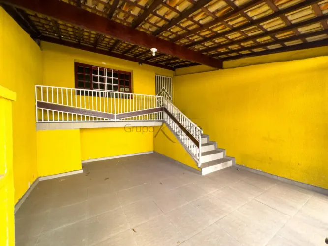Oportunidade - Casa Sobrado - Jardim Oriente - 3 Dormitórios - 140m².
