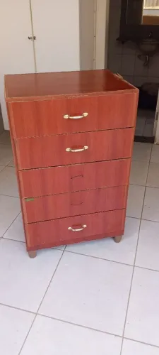 Cômoda 5 gavetas 