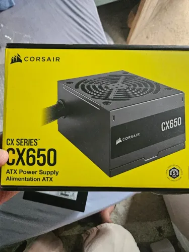 Fonte Corsair CX650